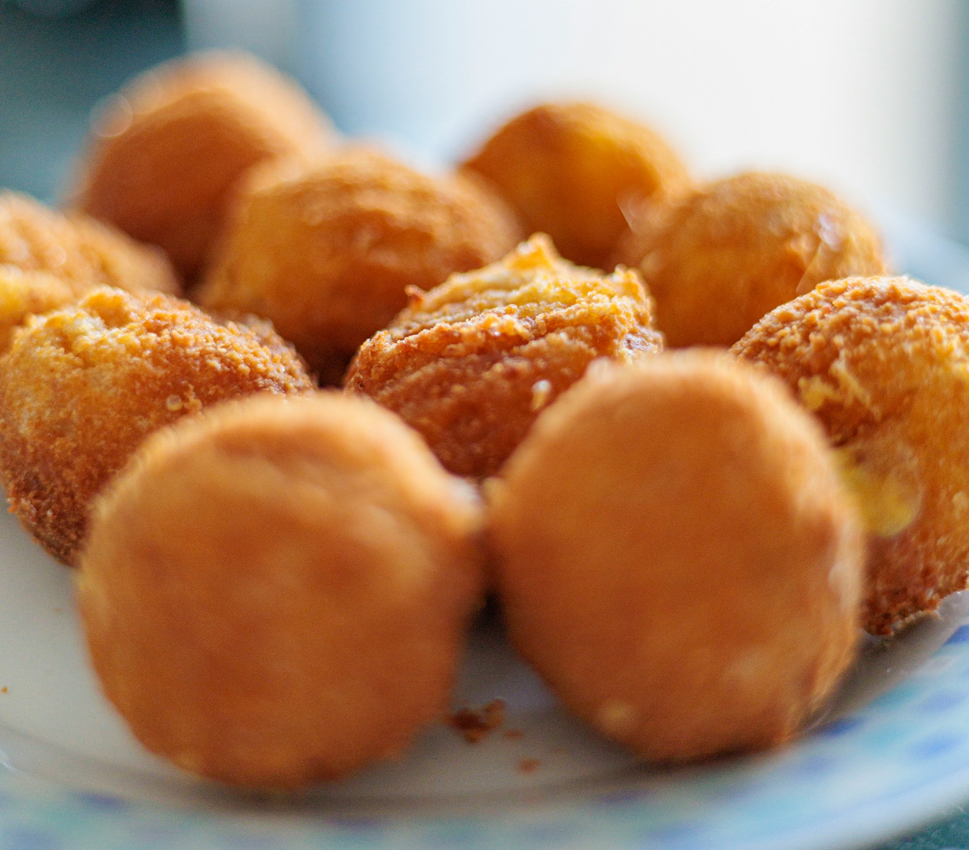 8 mouthwatering mac and cheese balls